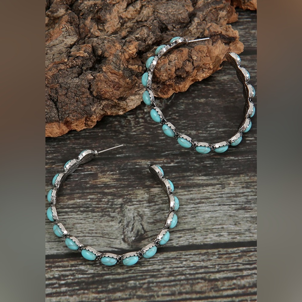 Turquoise C-Hoops 🩵